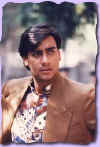 ajaydevgan3.jpg (15593 bytes)